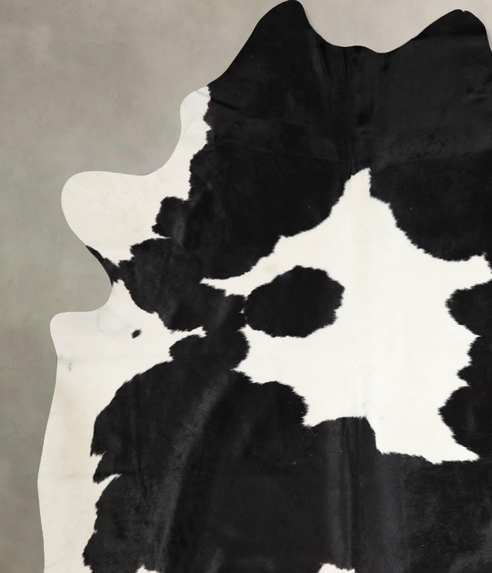 Black and White Cowhide Rug #A34189