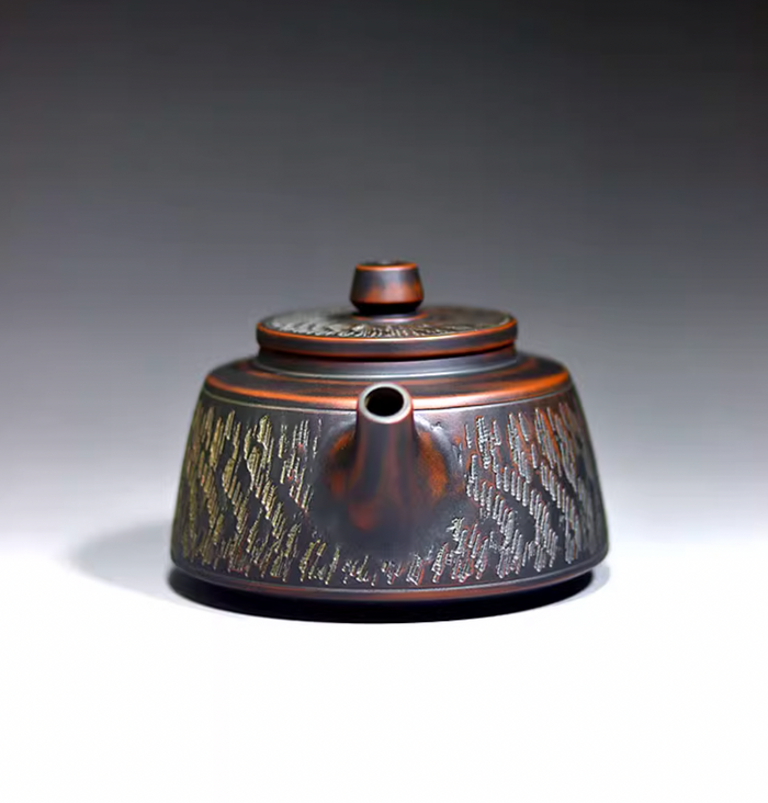 Qin Zhou Nixing Clay Teapot "Tiao Dao Ba Wang" by Hu Ying Jia | Yunnan Sourcing Tea Shop