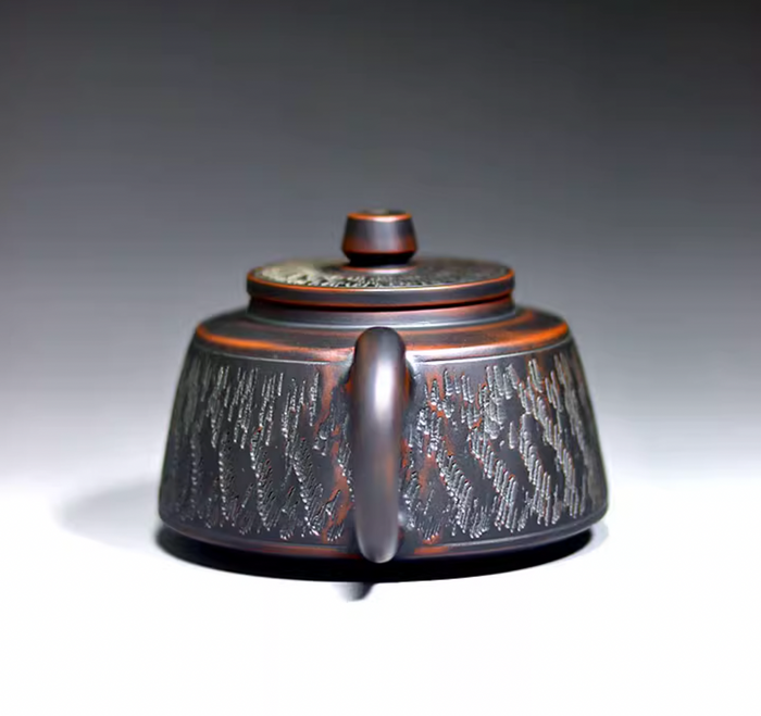 Qin Zhou Nixing Clay Teapot "Tiao Dao Ba Wang" by Hu Ying Jia | Yunnan Sourcing Tea Shop
